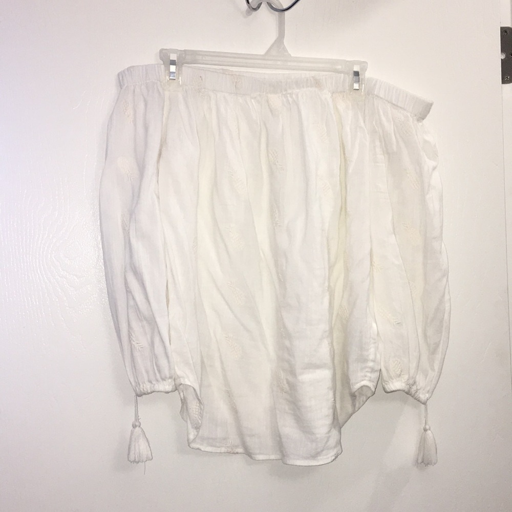 White Pineapple Off The Should Top